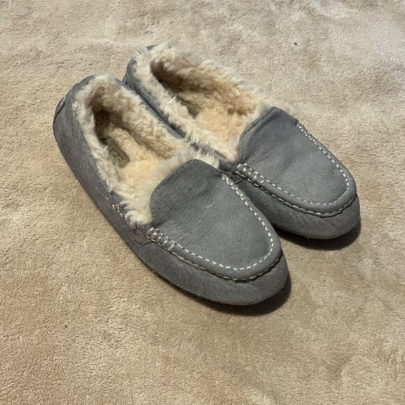 UGG Slippers Women's Light Gray Suede Sheepskin Ansley Moccasins Slip On Size 7 - Picture 10 of 10